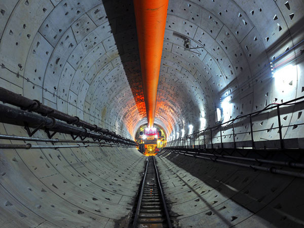 ���̰���